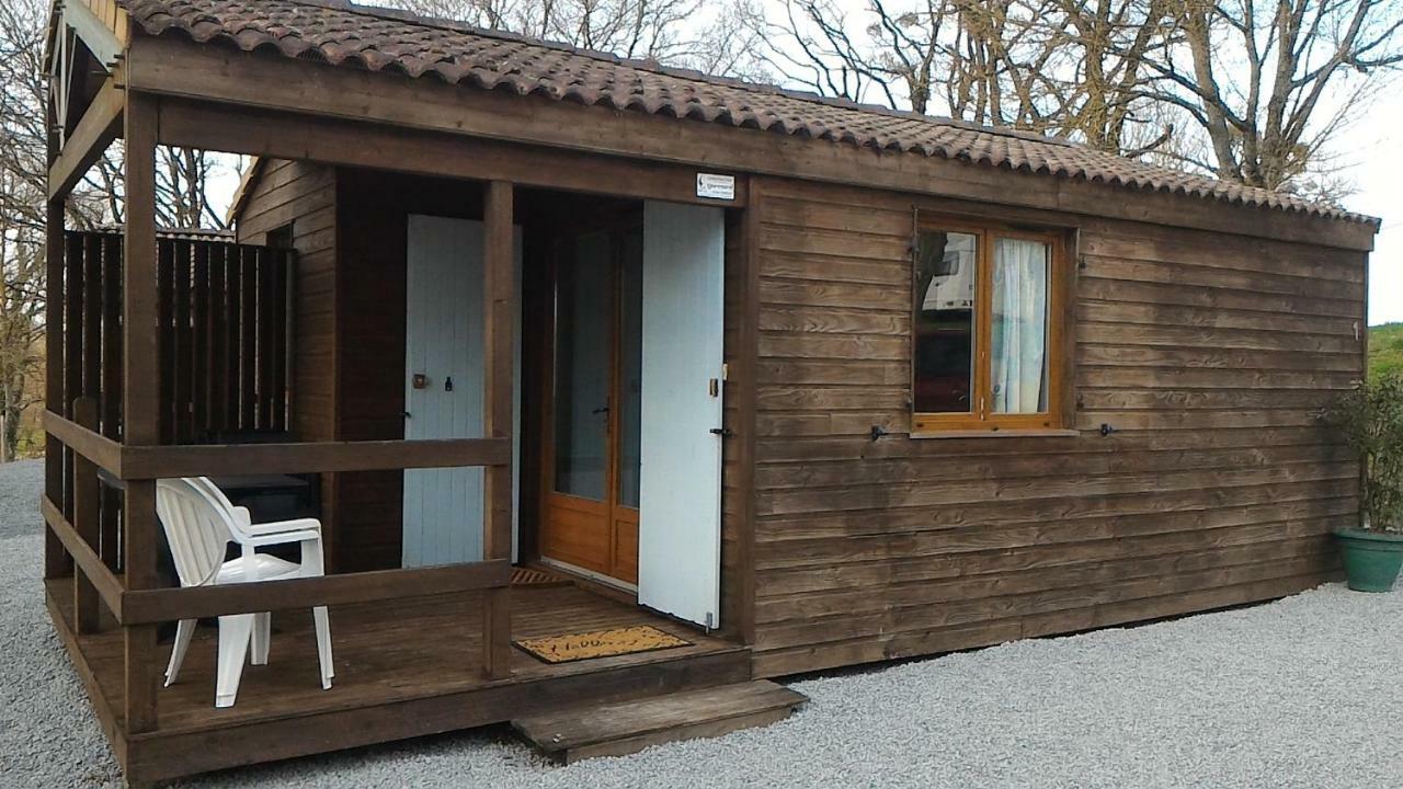 Camping Du Puy Rond Bressuire Exterior photo